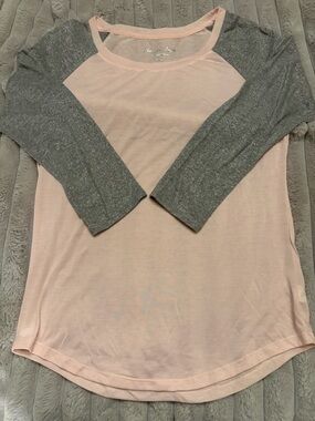 American Eagle Outfitters Blush Pink & Sparkly Gray Baseball Tee